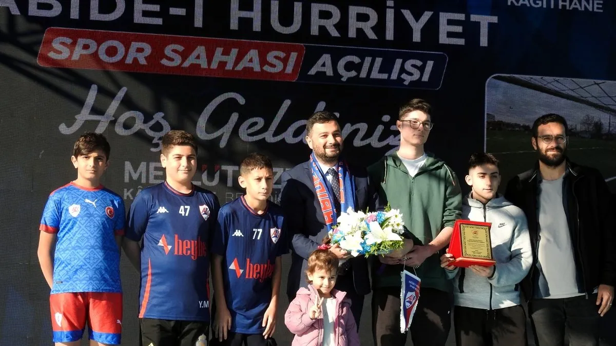 Abide-i Hürriyet Spor Sahası yenilenerek gençlerin hizmetine açıldı