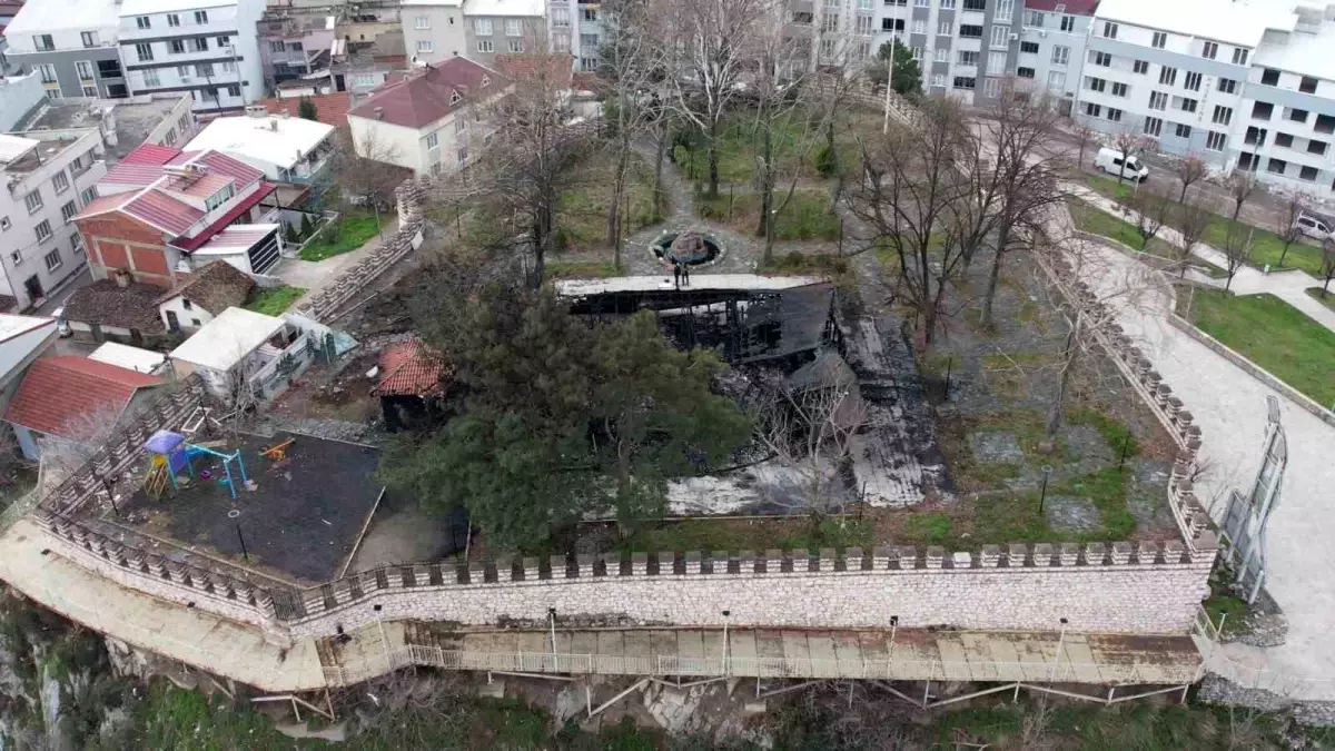 Bursa’daki Kestel Kalesi’nde Yangın: Tarihi Eser Tahrip Oldu