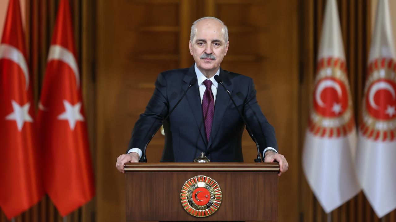 Kurtulmuş: Suriye’ye uygulanan uluslararası ambargolar sona ermeli