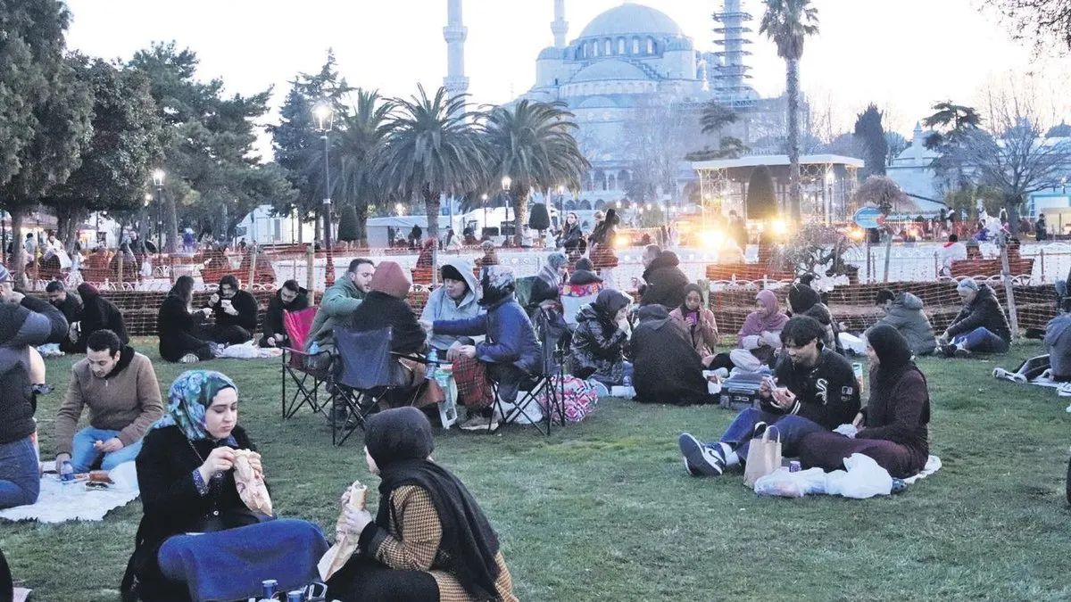 Sultanahmet’te iftar bir başka